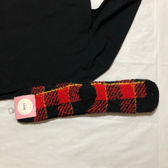 NWT Jenni Women’s Black Graphic Sleepshirt size XS and Red & Black Sock Set - Picture 10 of 12